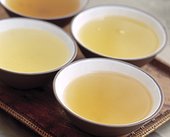 Infusions de Thé vert Gumpowder , Gyokuro et Lung Ching ; page 92/93 du livre