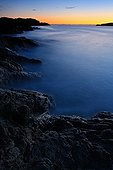 Rivage rocheux de Scourie au crépuscule Ecosse ; @ Highlands