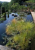 Water garden in Cordes-sur-Ciel in the Tarn France ; Sculpture: Michel Wohlfahrt