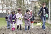 Watering the Garden - A School of Biodiversity  ; Project implemented by the Champagne Ardenne region to sensitize children to school on Biodiversity.<br>The AFPAN Green Gold is involved in this project for regional photographers working on this project.