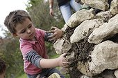 Drywall - At School of Biodiversity  ; Project implemented by the Champagne Ardenne region to sensitize children to school on Biodiversity.<br>The AFPAN Green Gold is involved in this project for regional photographers working on this project.