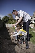 Plantation - A School of Biodiversity  ; Project implemented by the Champagne Ardenne region to sensitize children to school on Biodiversity.<br>The AFPAN Green Gold is involved in this project for regional photographers working on this project.