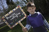 Presentation of the Garden - A School of Biodiversity  ; Project implemented by the Champagne Ardenne region to sensitize children to school on Biodiversity.<br>The AFPAN Green Gold is involved in this project for regional photographers working on this project.