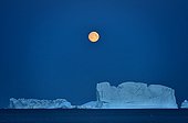 Lever de lune et Icebergs - Scoresbysund Groenland
