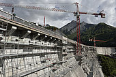 Work on reinforcement of the Chambon dam, in 2014. The reinforcement works allow to treat 3 problems observed on the dam, caused mainly by the phenomenon of alkali-reaction. Alps, France