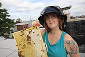 Urban Beekeeping - Megan Paska, 29 years old, from Brooklyn. She started beekeeping in January. “I come from Baltimore in Maryland but my family is from the country and during my childhood, we had a garden. For me, who came to New York recently, it is also a way of meeting people with different interests. I am fascinated. I open my hive every week, watching the bees is for me like meditation, a way to relax. I work for a company that makes children’s clothing”. USA