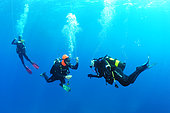 Divers performing his decompression stop, Antheors Péniches dive site, Côte d'Azur, France