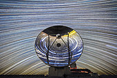 Startrail of about 500 shots in front of the Swedish antenna at La Silla ESO Observatory, Atacama, Chile
