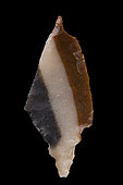 Arrowhead with peduncle in cut stone. Neolithic period. North Africa. 4,2 cm.