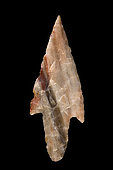 Arrowhead in cut stone with peduncle and wings. Neolithic period. North Africa. 4 cm.