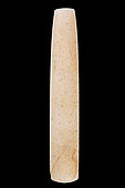 Labret in rock crystal. Mali, Neolithic. 4,6 cm.