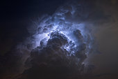 Supercell thunderstorm near Plaisir, Yvelines, on the night of 18 to 19 May 2022. Numerous inter-thunderstorm lightning flashes were observed. France