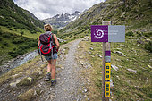 Entrance sign to the heart of the national park on the GR 54 long-distance hiking trail to the Col de l'Aup Martin, Vallouise, Ecrins National Park, Hautes-Alpes, France