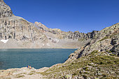 Lac de l'Eychauda (2514 m) on the GR Grand Tour des Écrins, Pelvoux, Écrins National Park, Hautes-Alpes, France
