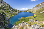 Randonnée des lacs de Vens, le grand lac supérieur (2325 m), Mercantour National Park, Alpes-Maritimes, France