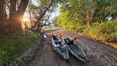 Kayaks on the Loire, Leterrier Camp, Saint Satur region, kayaking is the best way to explore the Loire, France