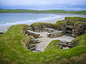 Skara Brae or Skerrabra, a neollithic settlement on Orkney Mainland, part of UNESCO World Heritage Heart of Neolithic Orkney and one of the great attractions of Orkney. Europe, Great Britain, Scotland Northern Isles, Orkney