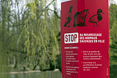 Sign, Stop feeding wild animals in the city, Orangerie Park, Strasbourg, Bas-Rhin, France