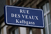 Rue des Veaux, street sign, in French and Alsatian, Strasbourg, Bas-Rhin, France