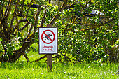 Sign prohibiting dog waste under penalty of fine, Canton de Vaud, Switzerland