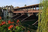 Ponte degli Alpini Bridge, re-built by Alpini volonteers after it was destroyed in the First World War. Bassano del Grappa, Veneto, Italy