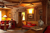 Lounge, Garnô Laurino, Cavalese, Trentino, Italy. Tel 0462 340151